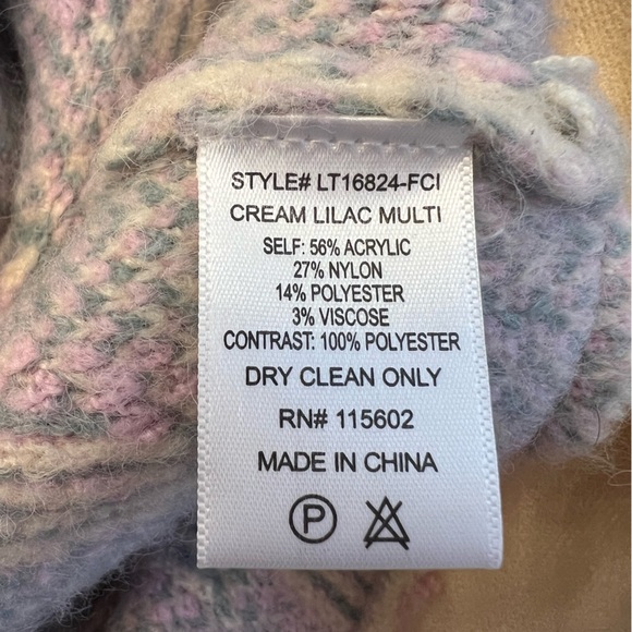 NWT LUSH Lightweight Jacquard Sherpa lined Sweater Jacket Cream/Lilac Size Med. - Picture 8 of 13